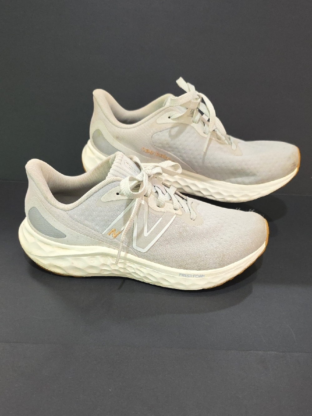 New Balance Fresh Foam Arishi Womens Running Shoes - Light Gray Size 7 D Wide